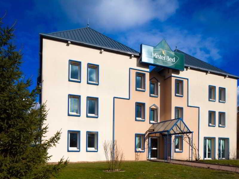 Ferienwohnung Mister Bed Saran Exterior foto